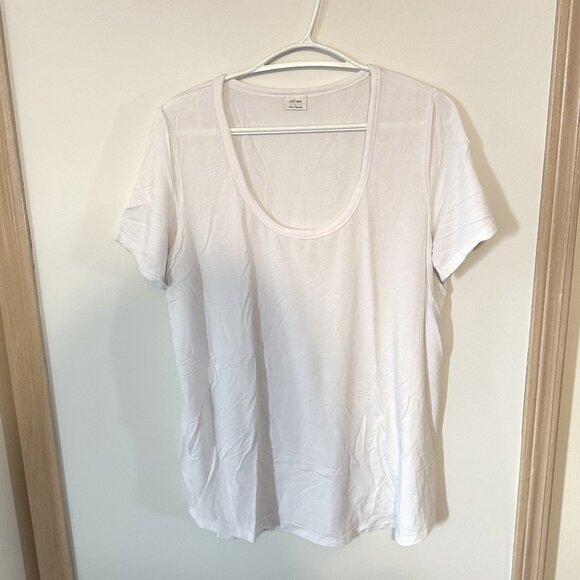 Scoop neck t-shirts - Picture 1 of 4